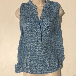 VINCE Blue Print Silk Sleeveless Split-Neck Top With a Hi-Lo hemline Size XS